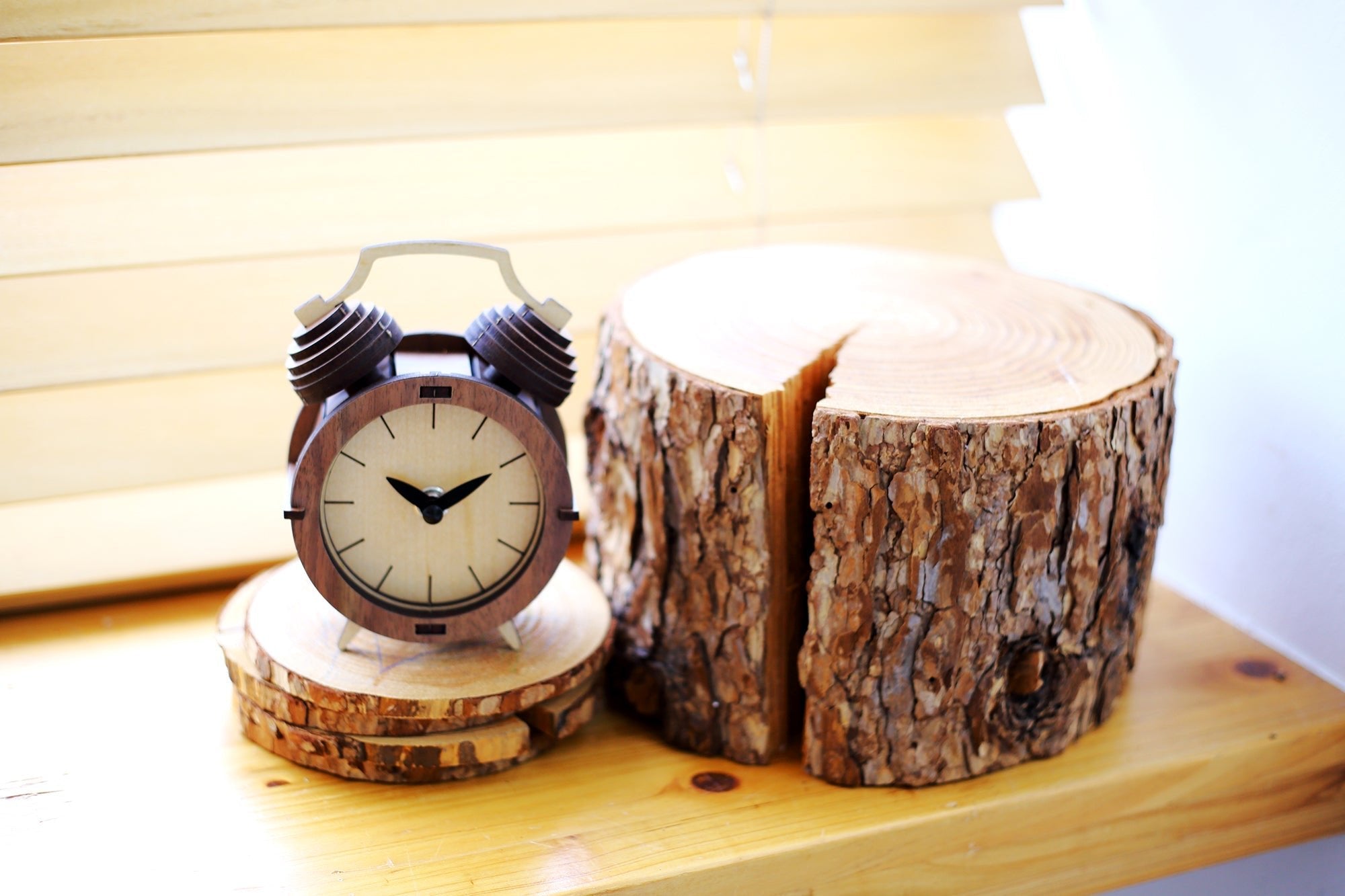 Augustree Retro Classic Alarm Clock Kinetic Wooden Model Kit