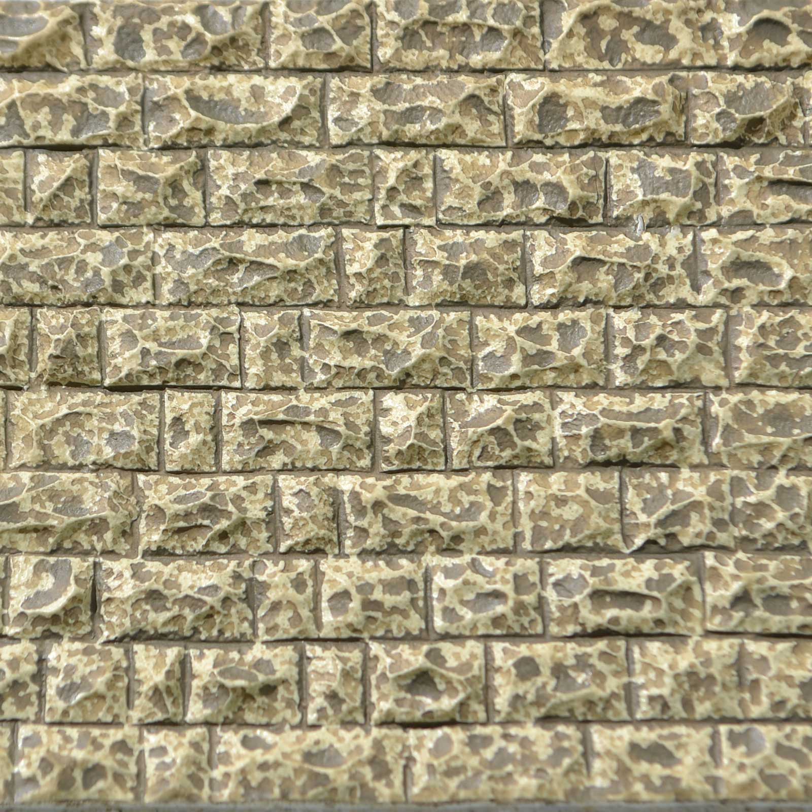 Chooch Flexible Cut Stone Wall, Large, with Peel & Stick Backing, for HO, O & G Scales
