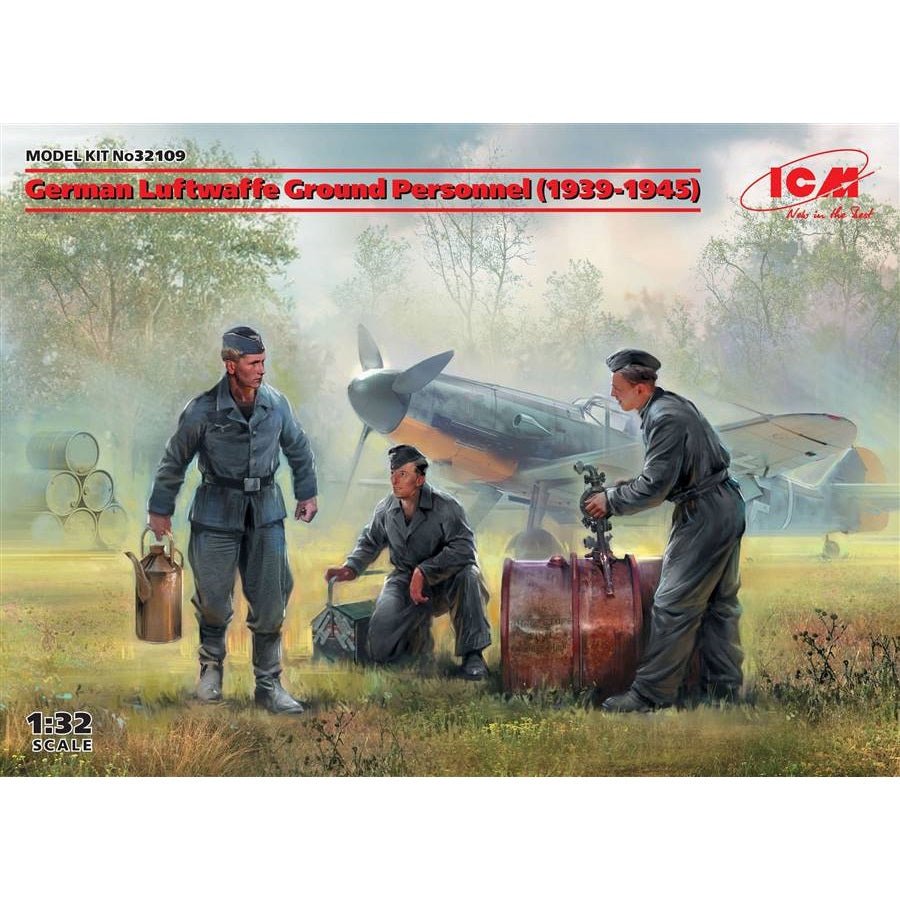 ICM German Luftwaffe Ground Personnel (1939 - 1945) Plastic Figures, 1/32 Scale - Micro - Mark Figures