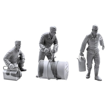 ICM German Luftwaffe Ground Personnel (1939 - 1945) Plastic Figures, 1/32 Scale