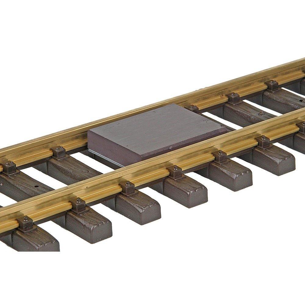 Kadee® Between - the - Rails Delayed - Action Magnetic Uncoupler, O - Scale