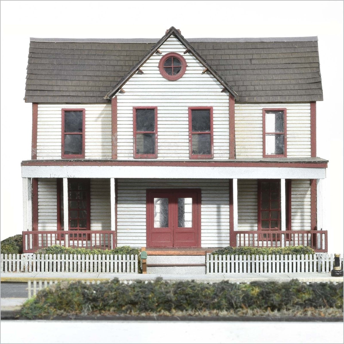 Ho Scale Rural Homes Parson's Home, HO Scale, By Scientific – Micro-Mark