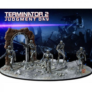 Pegasus T2 T-800 Endoskeletons Diorama Kit, 1/32 Scale