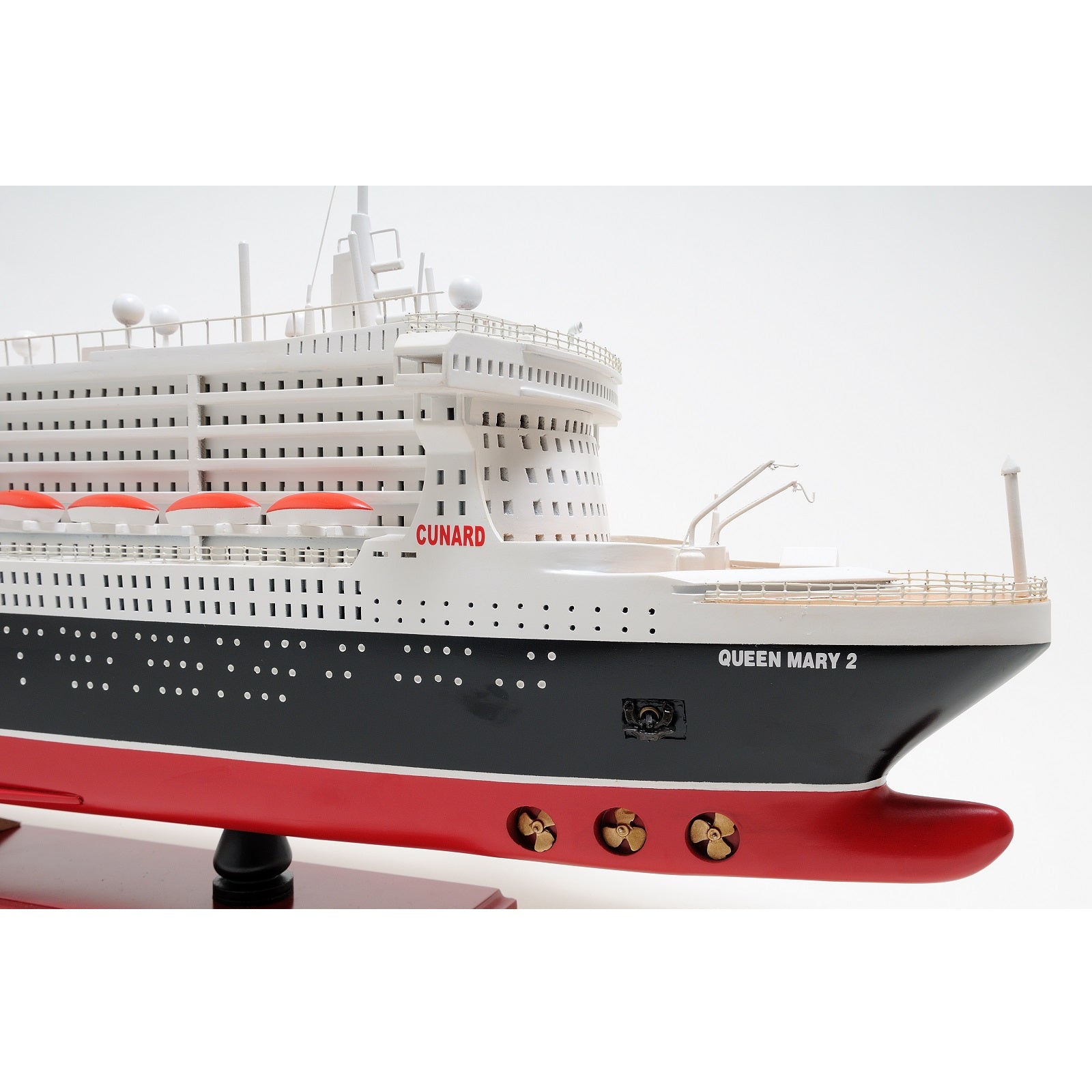 Queen Mary II Large, Fully Assembled