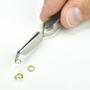 Reverse Angled Fine Pointed 45° Tweezer