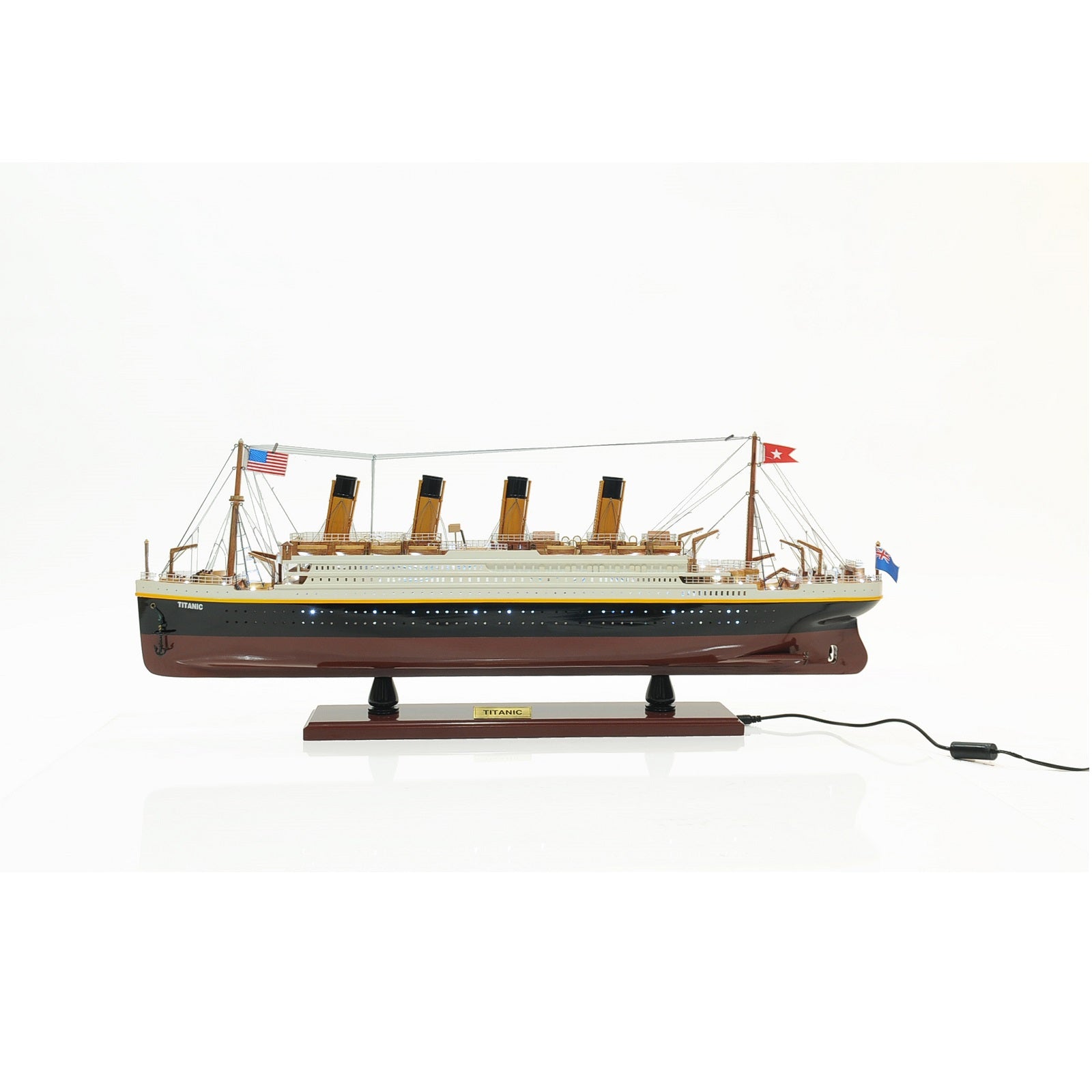 Titanic with Lights, Fully Assembled - Micro - Mark Pre - Built