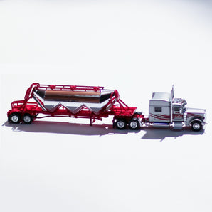 Trucks N' Stuff Peterbilt 389 Sleeper Cab Tractor w/Pneumatic Bulk Trailer, HO Scale