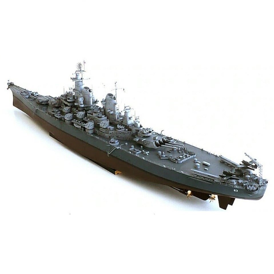 Trumpeter USS Missouri BB - 63 Plastic Model Kit, 1/200 Scale