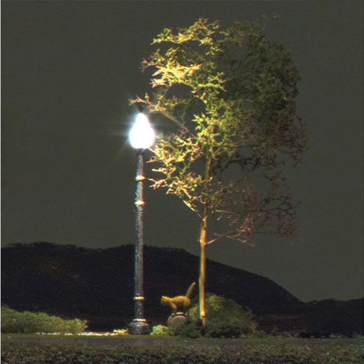 Woodland Scenics Just Plug HO Scale Lamp Post Street Lights, paquete. de 3